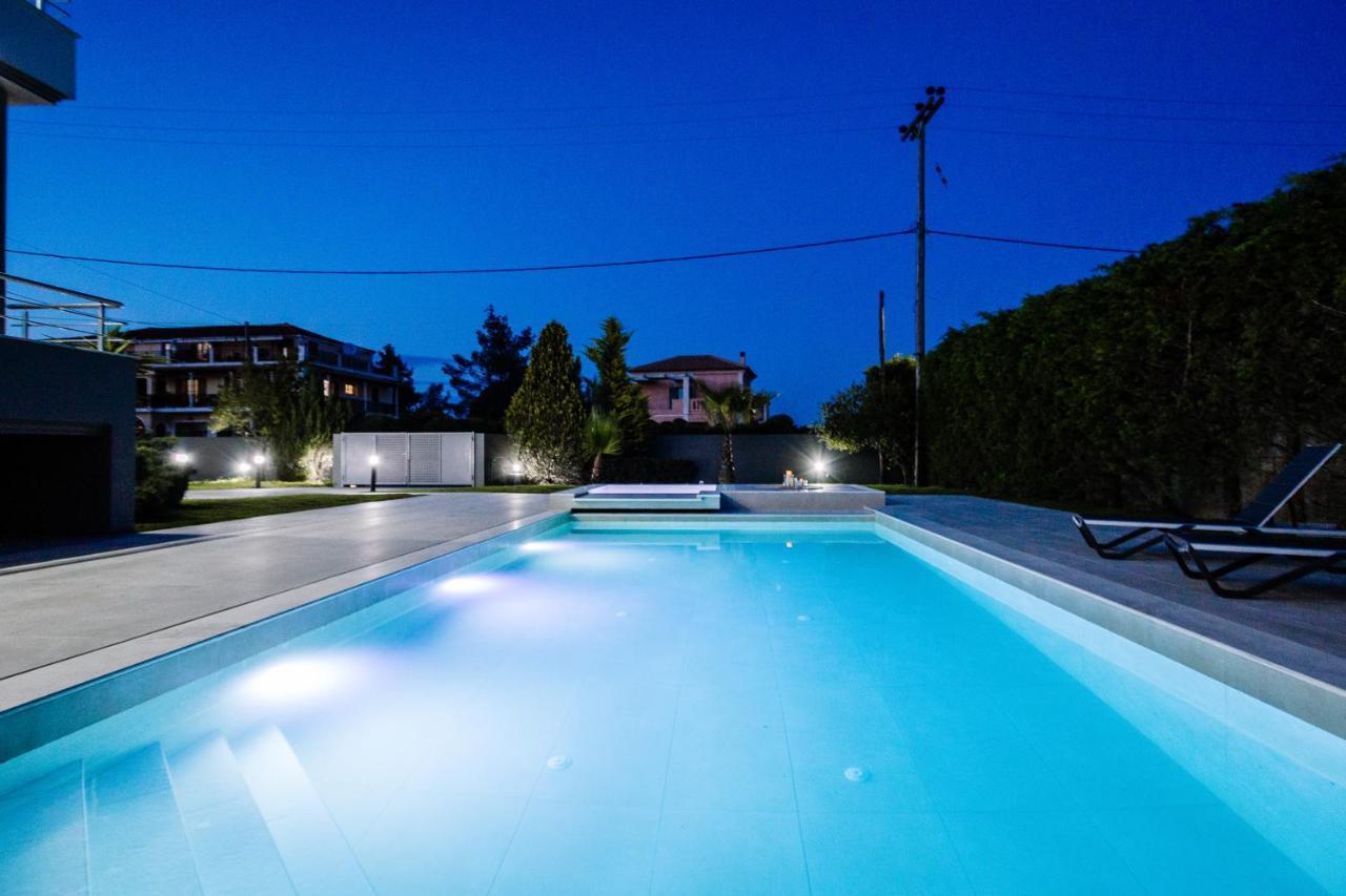 Palaz Villa *